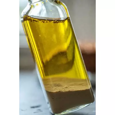 Zeytinyağının Dibinde Çökelti Neden Oluşur?